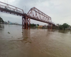 সিলেটে সুরমা নদীর পানি বিপৎসীমার উপরে